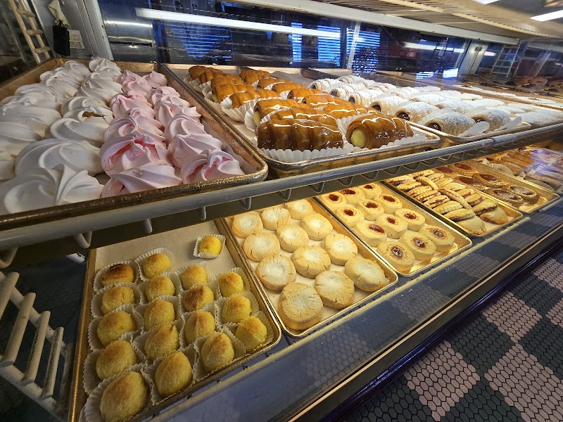 Versailles Bakery